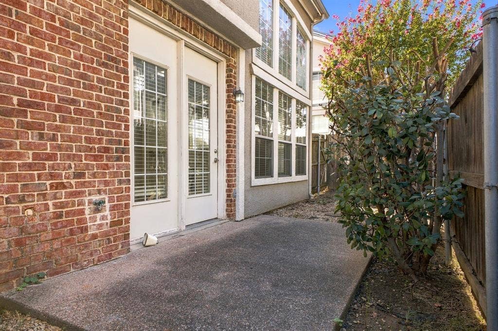 2529 Champagne Drive, Irving, TX 75038 2529 Champagne Drive, Irving, TX 75038