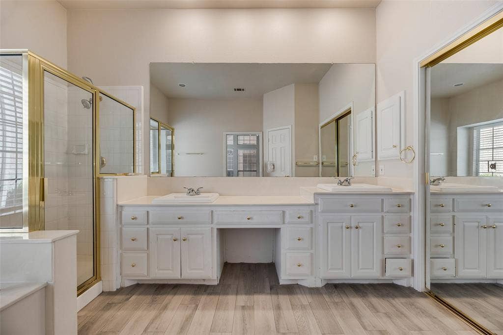 2716 Carnation Drive, Richardson, TX 75082 2716 Carnation Drive, Richardson, TX 75082