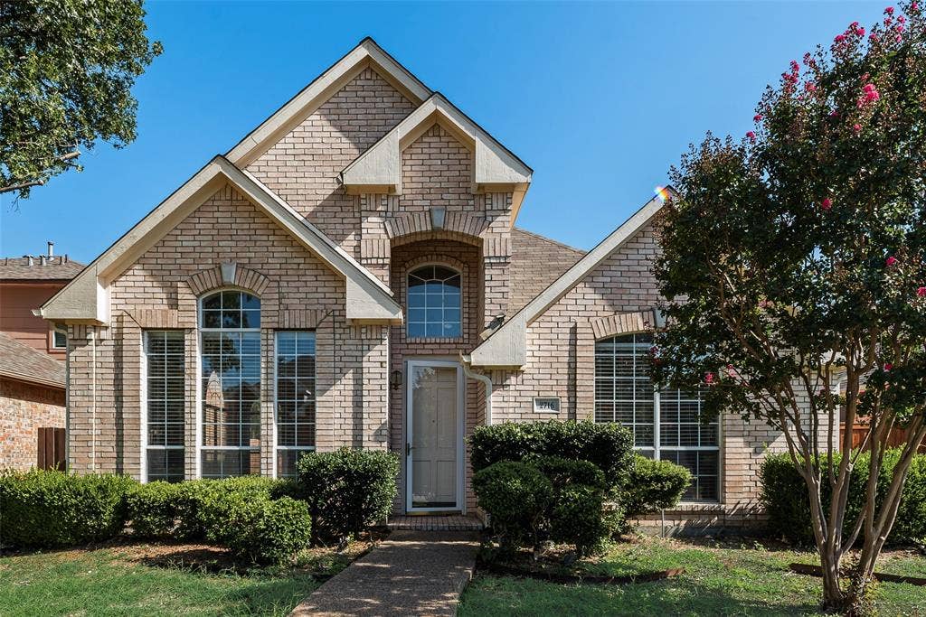 2716 Carnation Drive, Richardson, TX 75082 2716 Carnation Drive, Richardson, TX 75082