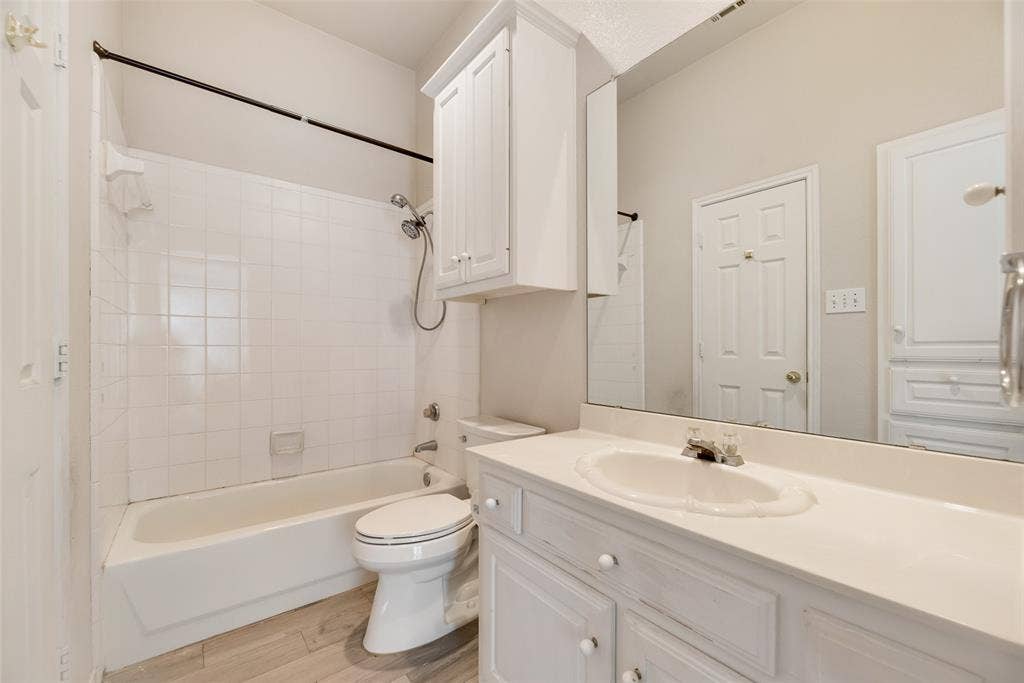 2716 Carnation Drive, Richardson, TX 75082 2716 Carnation Drive, Richardson, TX 75082