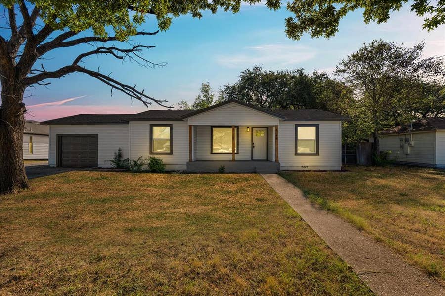 Property photo for 4548 Hodgkins Road, Lake Worth, TX