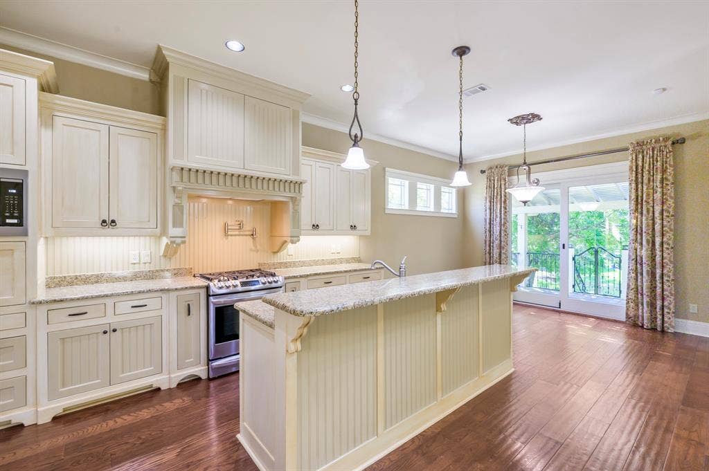 1034 Saint Thomas Court, Rockwall, TX 75087