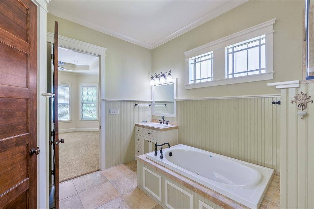 1034 Saint Thomas Court, Rockwall, TX 75087