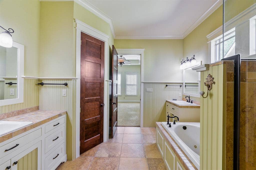 1034 Saint Thomas Court, Rockwall, TX 75087
