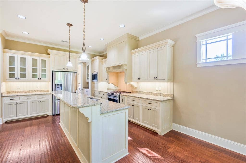 1034 Saint Thomas Court, Rockwall, TX 75087