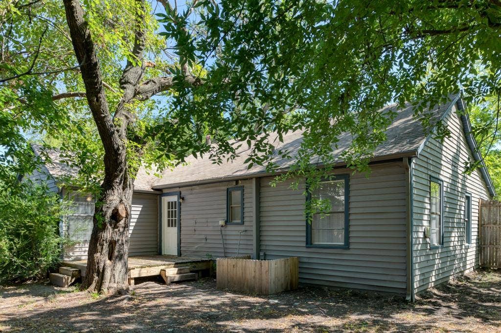207 Hackberry Street, Terrell, TX 75160 207 Hackberry Street, Terrell, TX 75160
