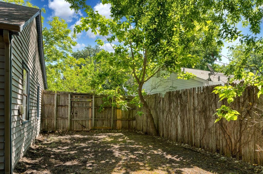207 Hackberry Street, Terrell, TX 75160 207 Hackberry Street, Terrell, TX 75160