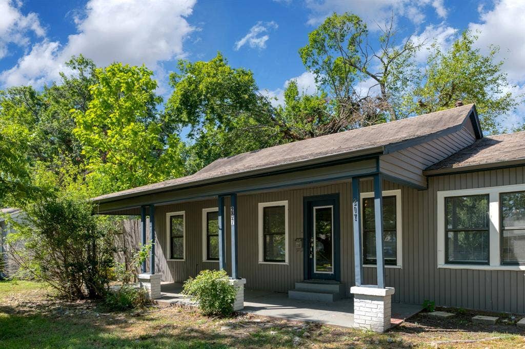 207 Hackberry Street, Terrell, TX 75160 207 Hackberry Street, Terrell, TX 75160