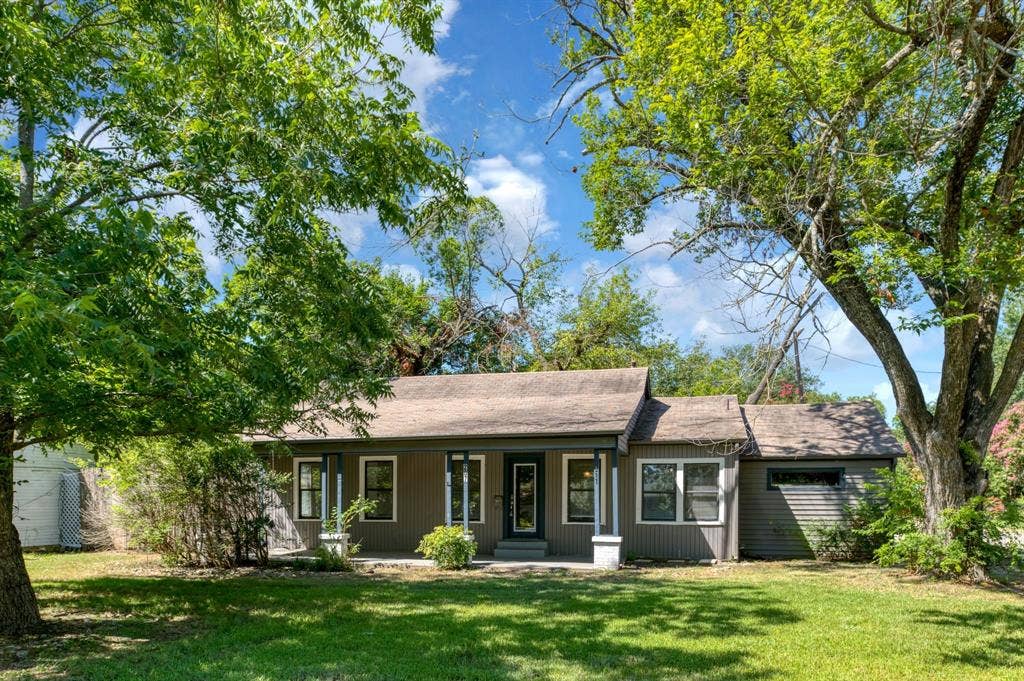 207 Hackberry Street, Terrell, TX 75160 207 Hackberry Street, Terrell, TX 75160