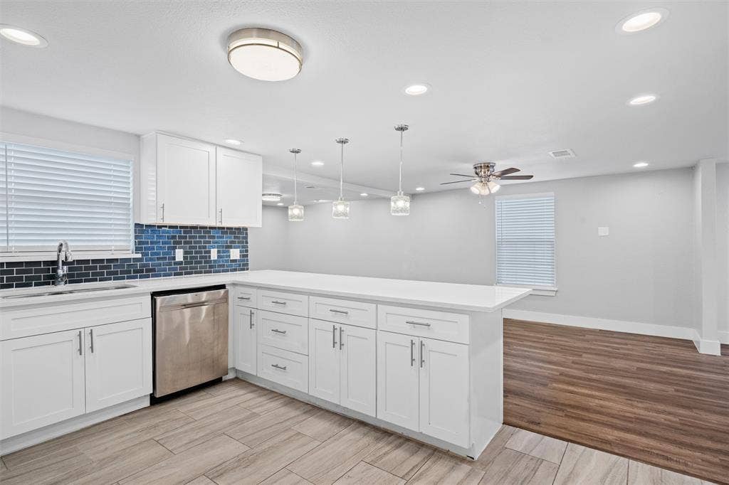 3514 Larry Street, Rowlett, TX 75088 3514 Larry Street, Rowlett, TX 75088