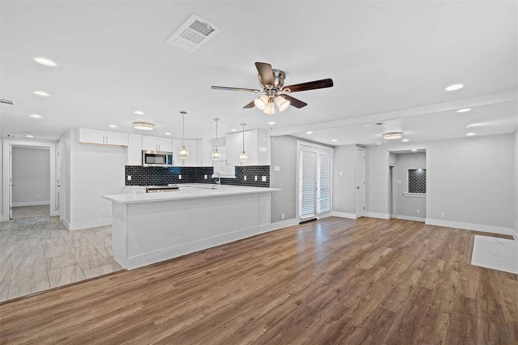 3514 Larry Street, Rowlett, TX 75088 3514 Larry Street, Rowlett, TX 75088