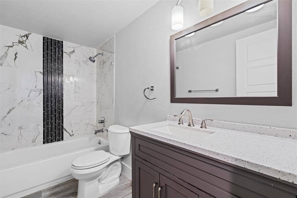 3514 Larry Street, Rowlett, TX 75088 3514 Larry Street, Rowlett, TX 75088