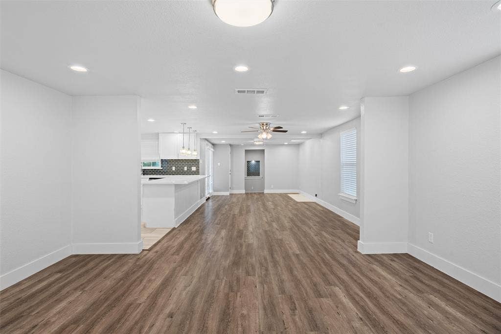 3514 Larry Street, Rowlett, TX 75088 3514 Larry Street, Rowlett, TX 75088