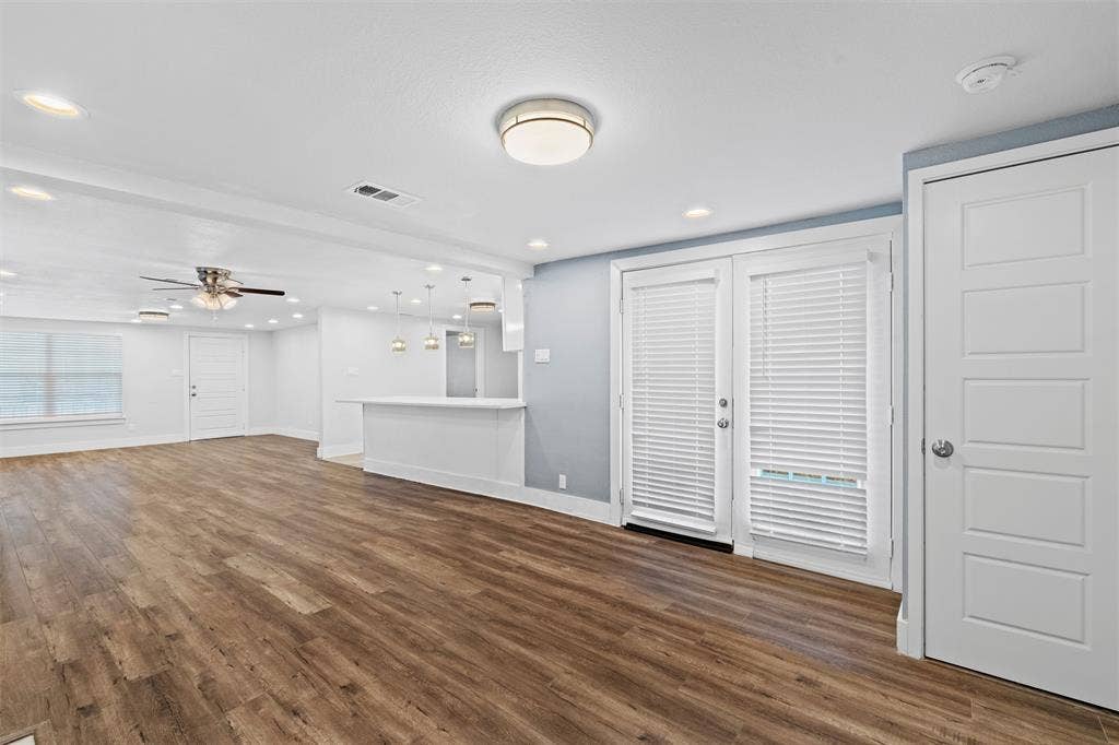 3514 Larry Street, Rowlett, TX 75088 3514 Larry Street, Rowlett, TX 75088