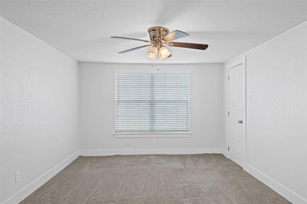 3514 Larry Street, Rowlett, TX 75088 3514 Larry Street, Rowlett, TX 75088