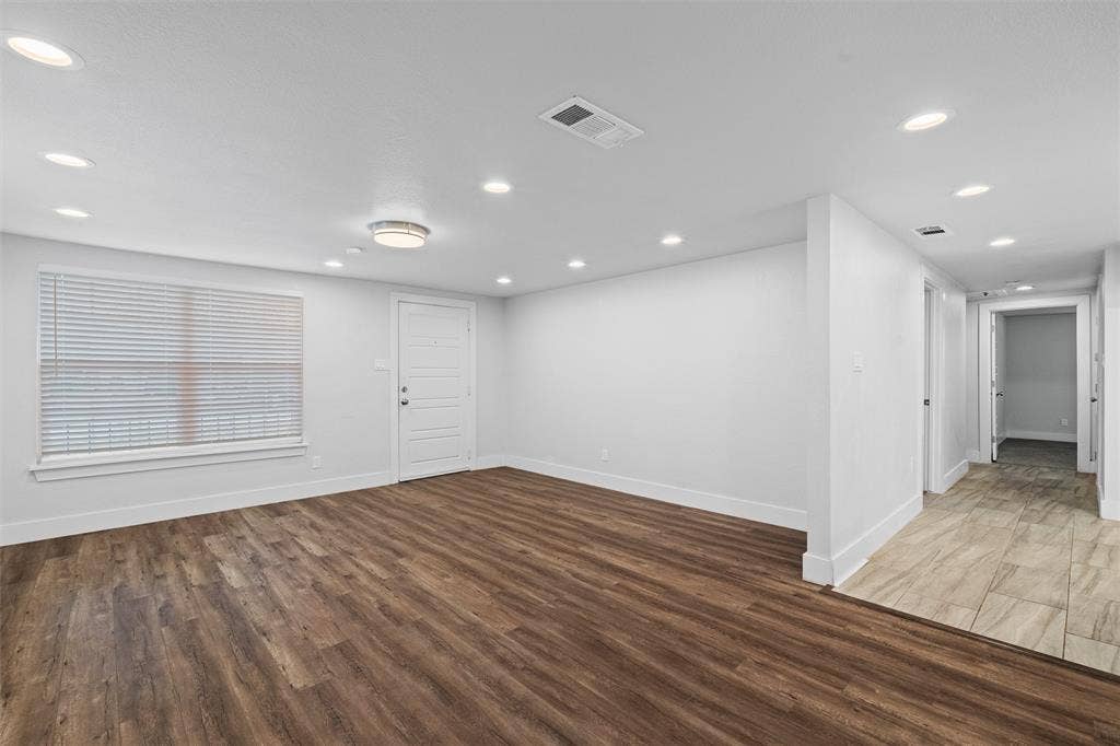 3514 Larry Street, Rowlett, TX 75088 3514 Larry Street, Rowlett, TX 75088