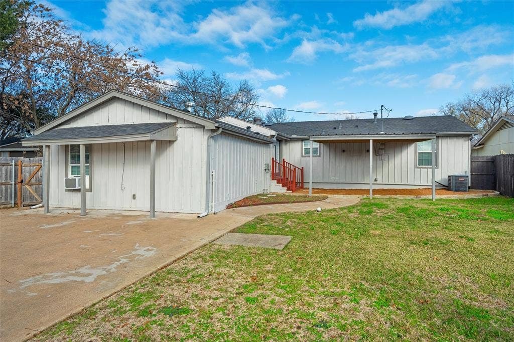 3514 Larry Street, Rowlett, TX 75088 3514 Larry Street, Rowlett, TX 75088