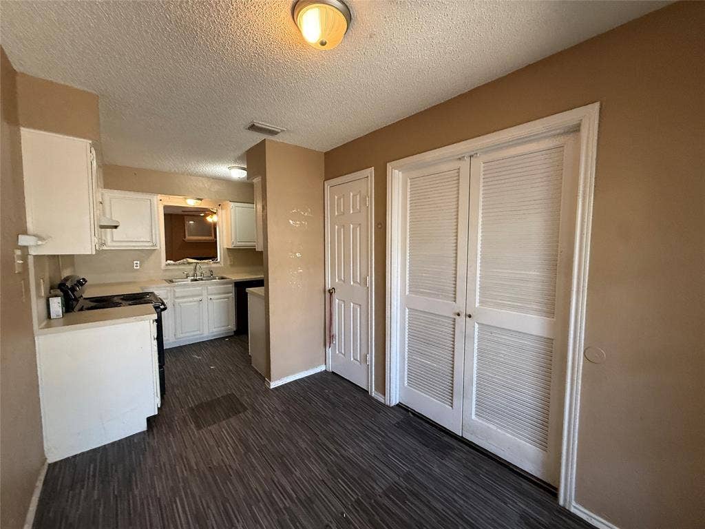 8837 Saint Thomas Circle, Dallas, TX 75228 8837 Saint Thomas Circle, Dallas, TX 75228