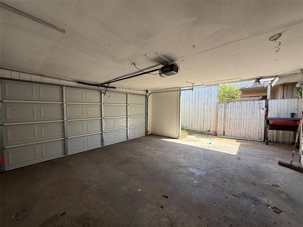8837 Saint Thomas Circle, Dallas, TX 75228 8837 Saint Thomas Circle, Dallas, TX 75228
