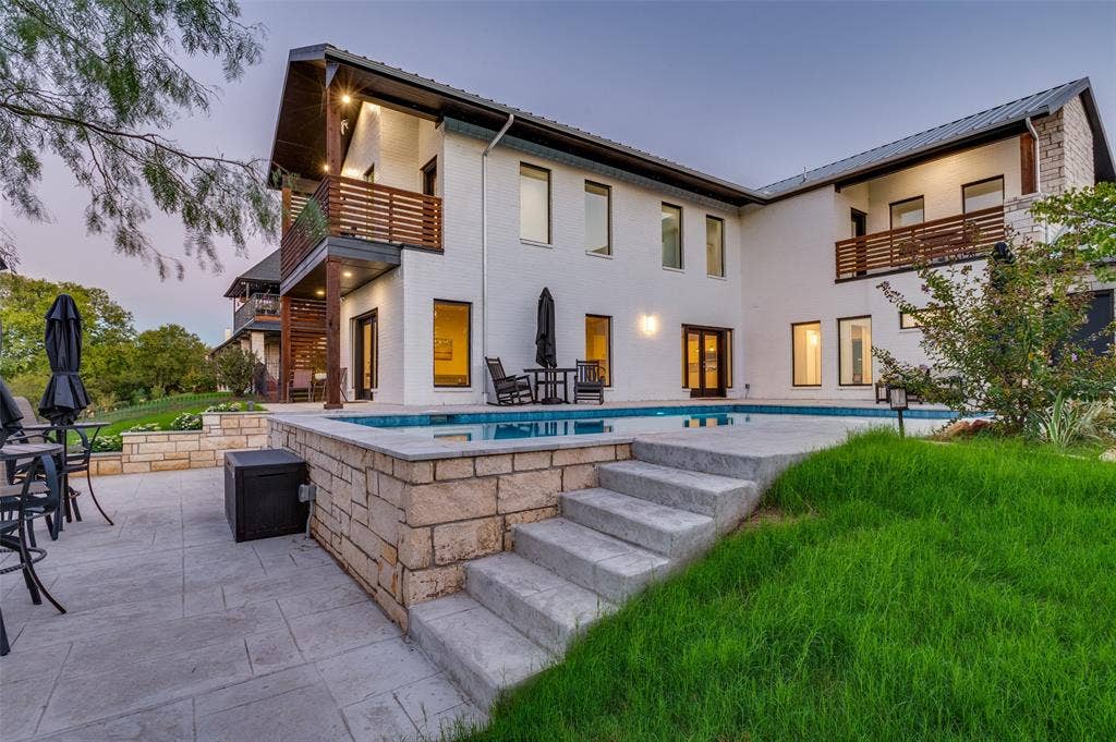 1115 Moonlight Bay Drive, Grand Prairie, TX 75104