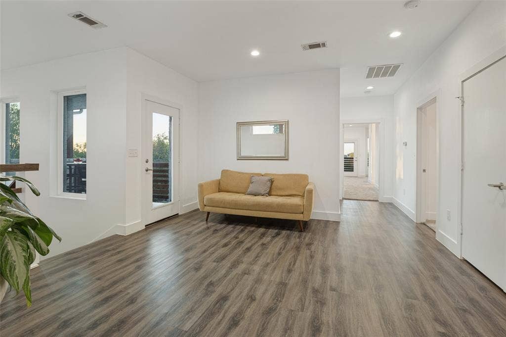 1115 Moonlight Bay Drive, Grand Prairie, TX 75104