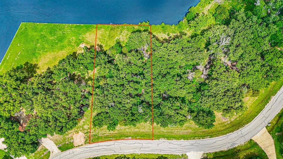 Property photo for Lot 441 Waters Edge, Corsicana, TX