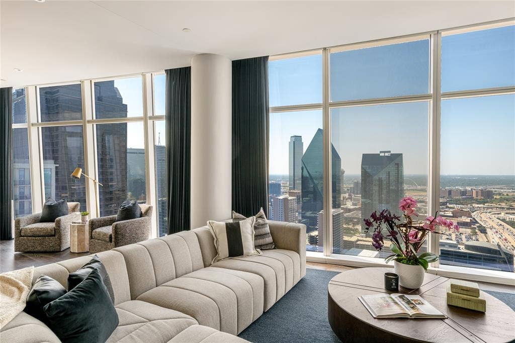 1918 Olive Street, #3403, Dallas, TX 75201
