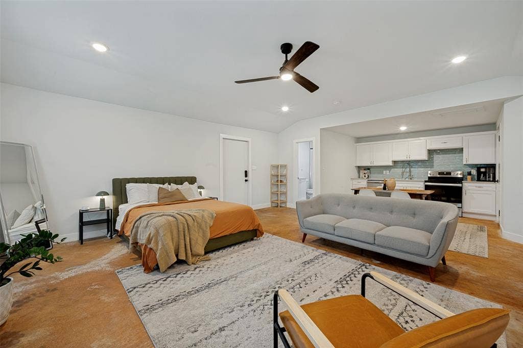 506 N Chestnut Street, McKinney, TX 75069 Detached Second Residence | Private Living Space with Flexible Uses