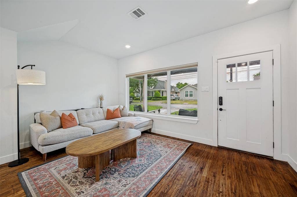 506 N Chestnut Street, McKinney, TX 75069 Main Residence | Original Hardwood Floors