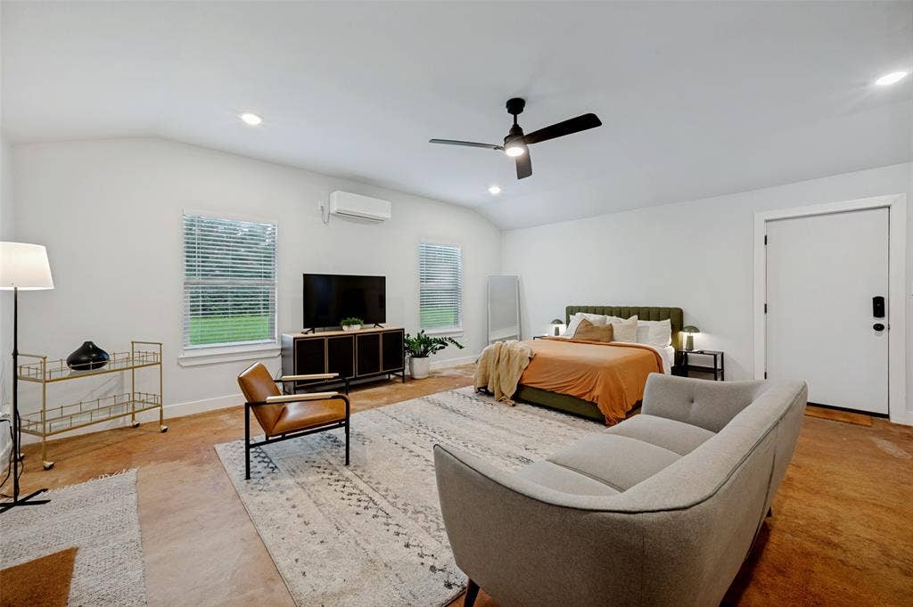 506 N Chestnut Street, McKinney, TX 75069 Detached Second Residence | Private Sleeping Quarters