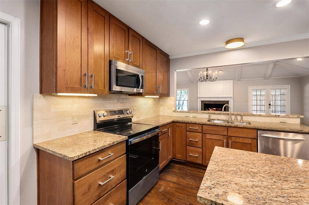 4236 Amherst Avenue, University Park, TX 75225 4236 Amherst Avenue, University Park, TX 75225