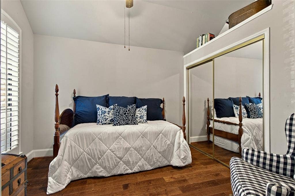 Third bedroom.