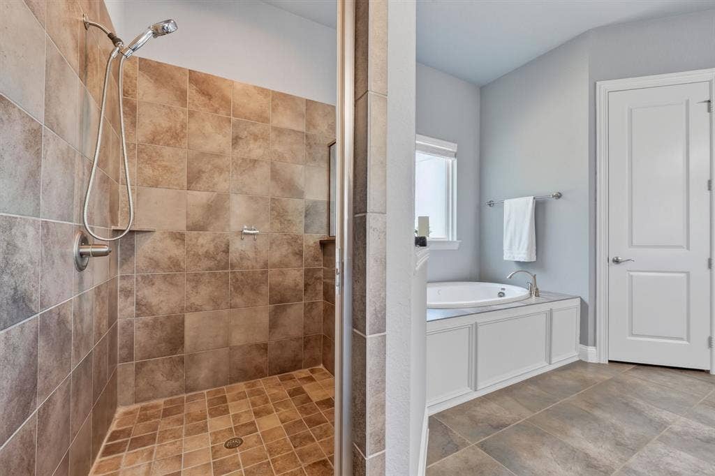 6451 Still Waters Court, Midlothian, TX 76065 6451 Still Waters Court, Midlothian, TX 76065