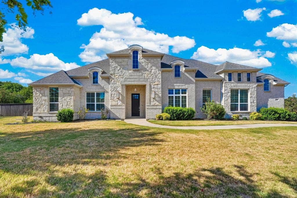 6451 Still Waters Court, Midlothian, TX 76065 6451 Still Waters Court, Midlothian, TX 76065