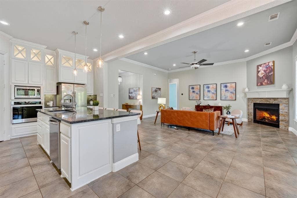 6451 Still Waters Court, Midlothian, TX 76065 6451 Still Waters Court, Midlothian, TX 76065