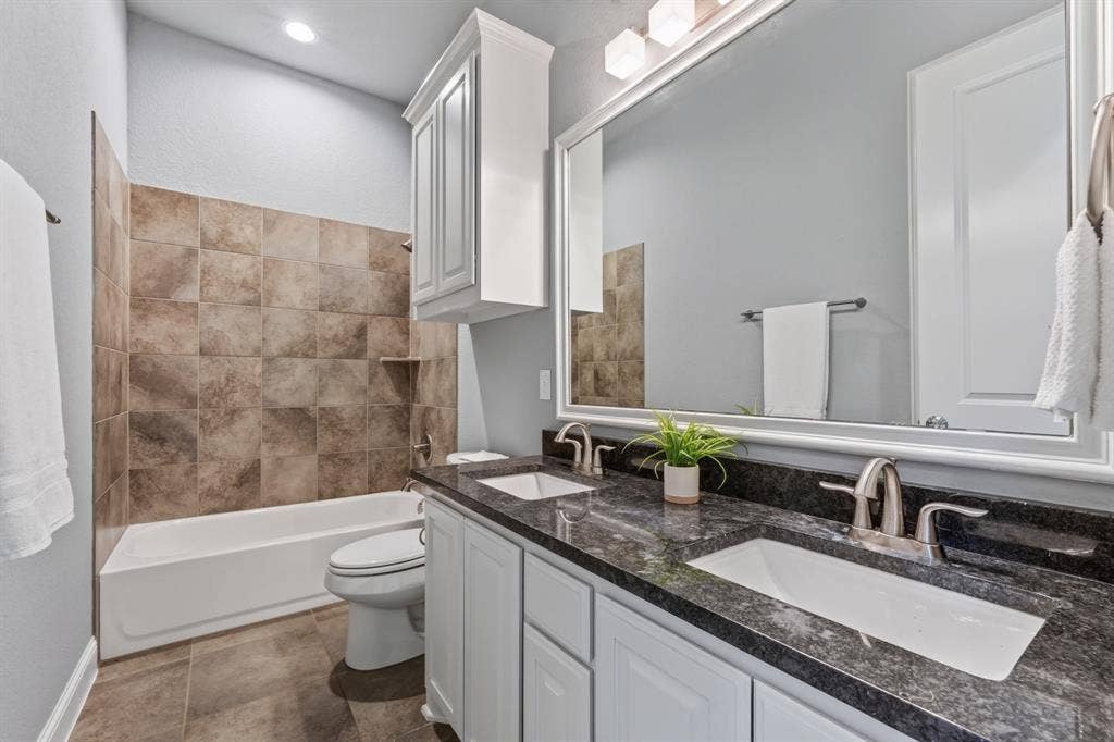 6451 Still Waters Court, Midlothian, TX 76065 6451 Still Waters Court, Midlothian, TX 76065