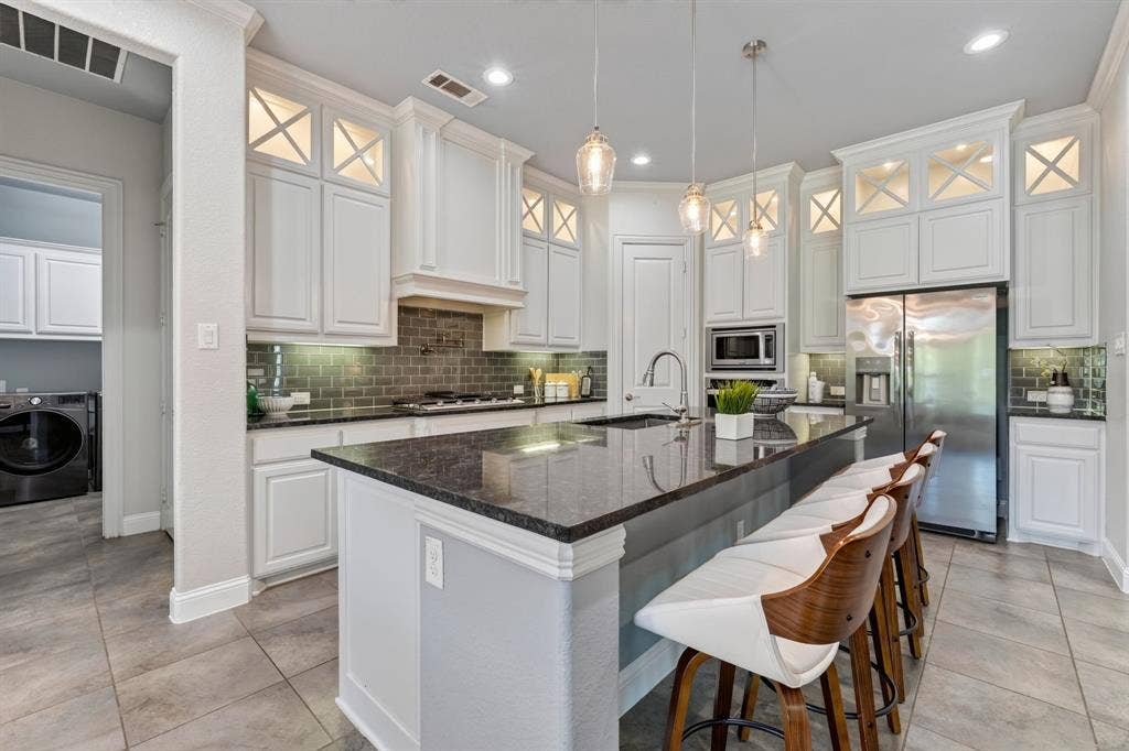 6451 Still Waters Court, Midlothian, TX 76065 6451 Still Waters Court, Midlothian, TX 76065