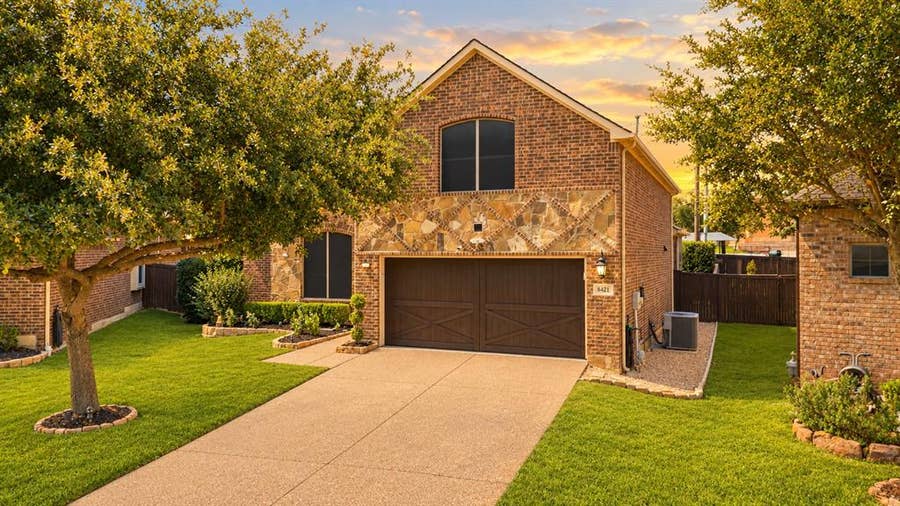 Property photo for 8421 La Fontaine Drive, North Richland Hills, TX