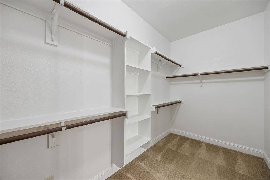 901 Memory Lane, McKinney, TX 75072 Primary walk in closet