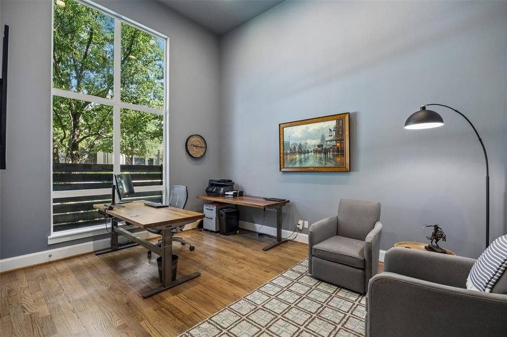 4509 Normandy - Tom Hughes Team - Office