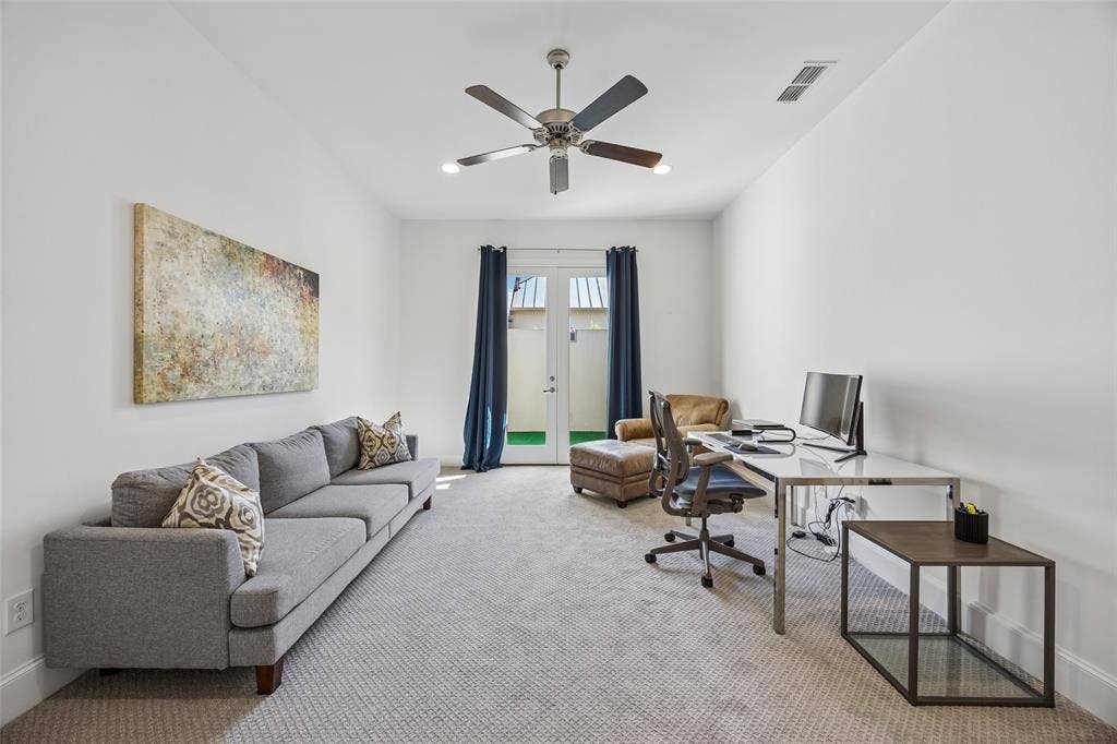 4509 Normandy - Tom Hughes Team - Bedroom
