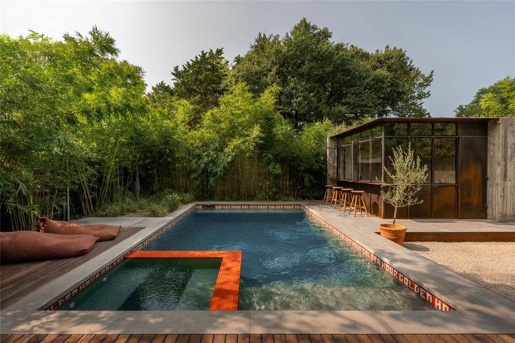 938 N Clinton Avenue, Dallas, TX 75208 938 N Clinton Avenue, Dallas, TX 75208