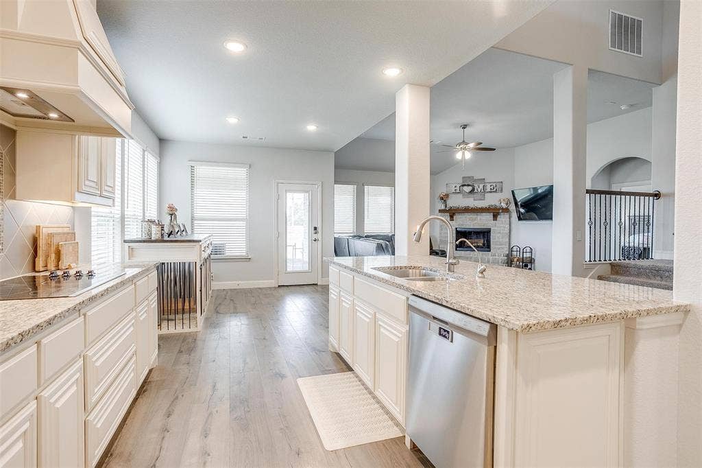 458 Mesquite Grove Road, Midlothian, TX 76065 458 Mesquite Grove Road, Midlothian, TX 76065
