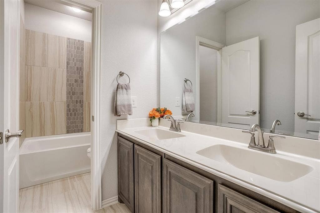 458 Mesquite Grove Road, Midlothian, TX 76065 458 Mesquite Grove Road, Midlothian, TX 76065