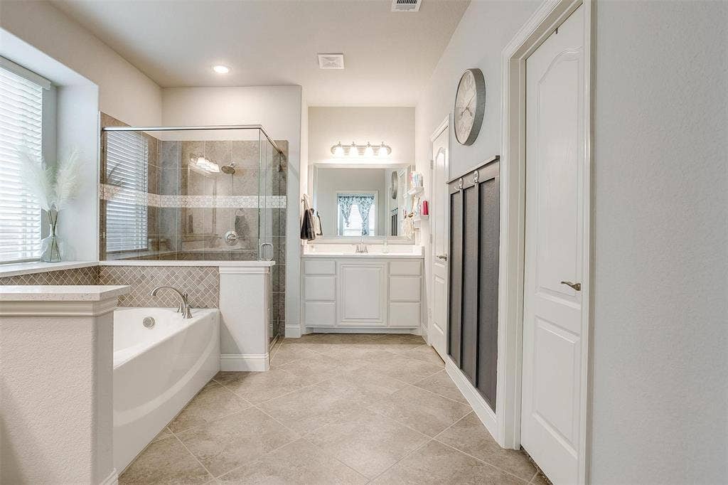458 Mesquite Grove Road, Midlothian, TX 76065 458 Mesquite Grove Road, Midlothian, TX 76065