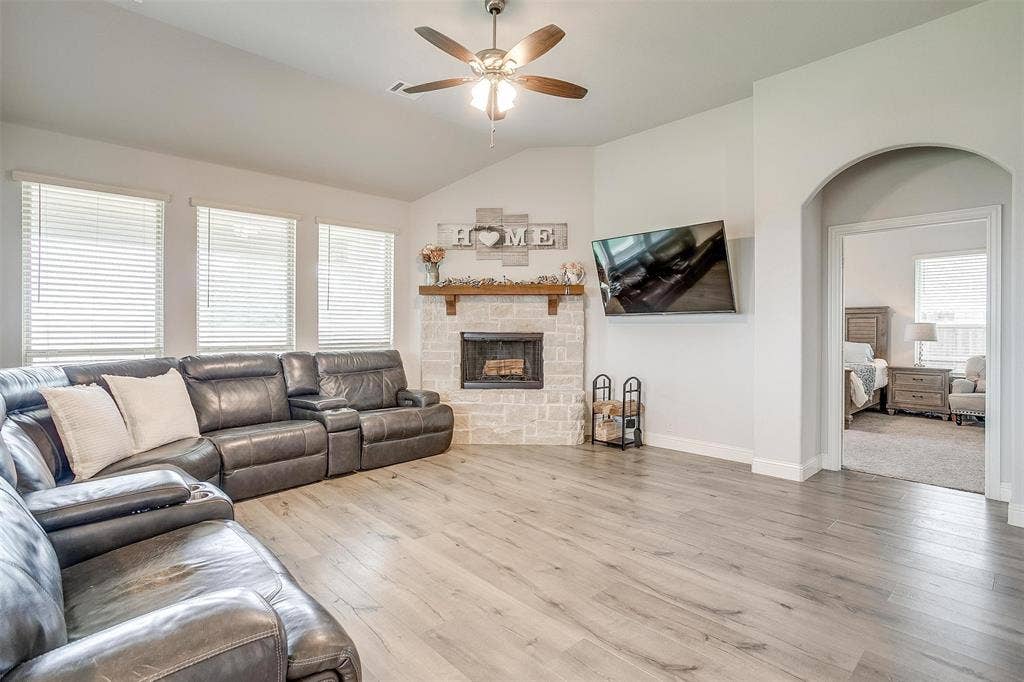 458 Mesquite Grove Road, Midlothian, TX 76065 458 Mesquite Grove Road, Midlothian, TX 76065