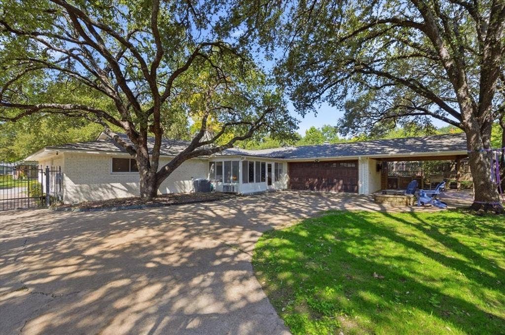 4617 Cloudview Road, Fort Worth, TX 76109