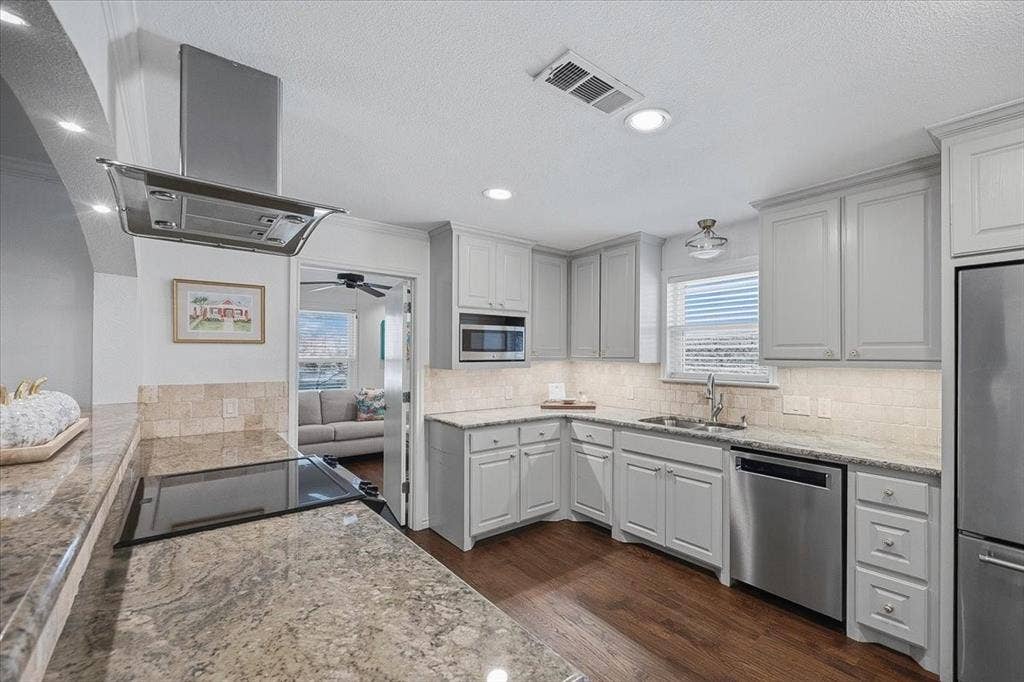 4617 Cloudview Road, Fort Worth, TX 76109