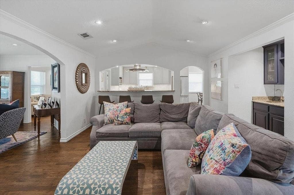 4617 Cloudview Road, Fort Worth, TX 76109