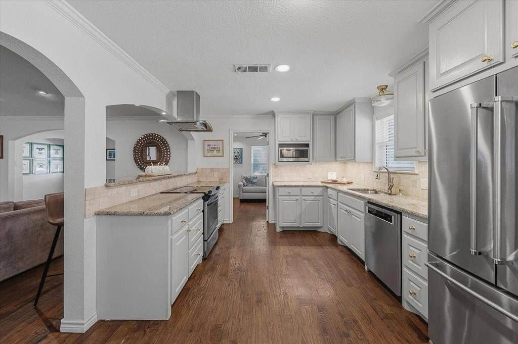 4617 Cloudview Road, Fort Worth, TX 76109